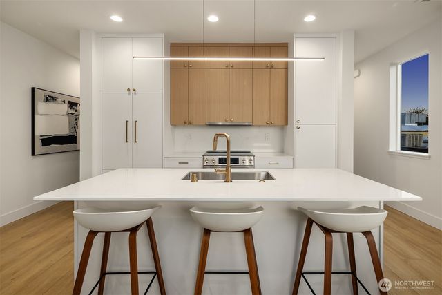 3610 Francis Avenue N, Seattle, WA 98103