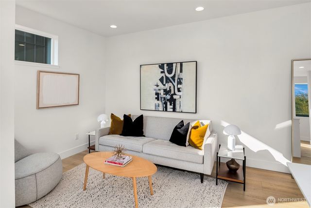 3610 Francis Avenue N, Seattle, WA 98103