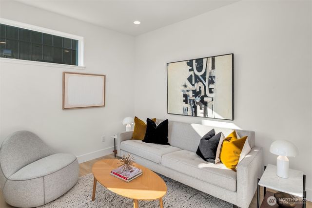 3610 Francis Avenue N, Seattle, WA 98103