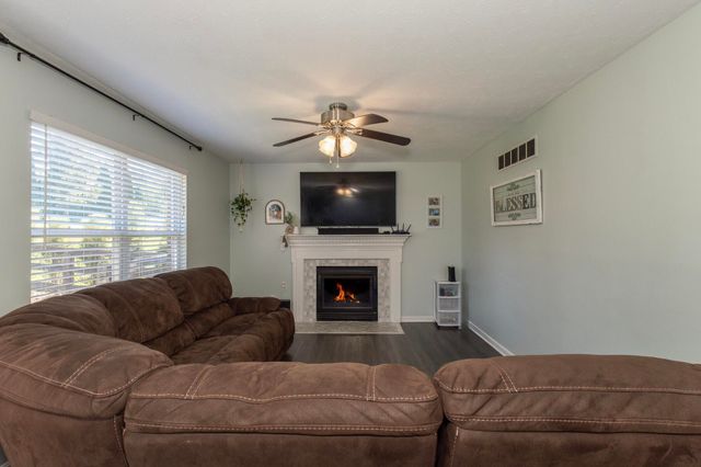 6130 Wayside Springs Court, Burlington, KY 41005