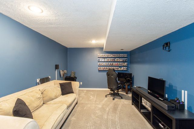 6130 Wayside Springs Court, Burlington, KY 41005