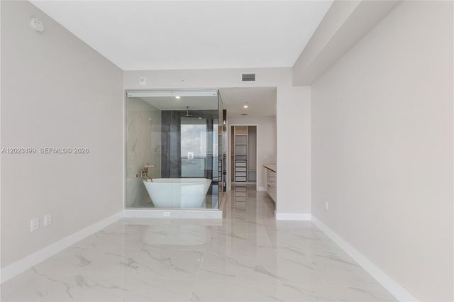 700 NE 24th St 4206, Miami, FL 33137