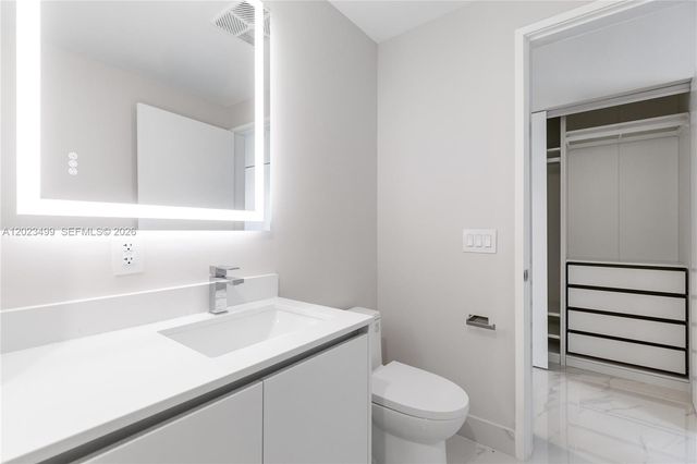 700 NE 24th St 4206, Miami, FL 33137