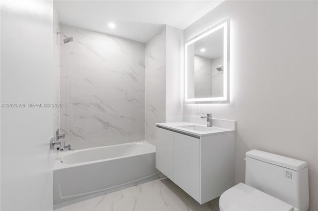 700 NE 24th St 4206, Miami, FL 33137