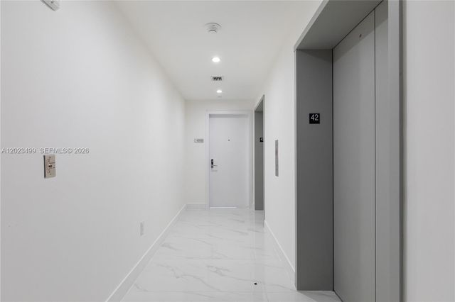 700 NE 24th St 4206, Miami, FL 33137