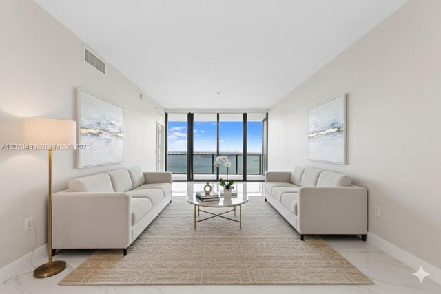 700 NE 24th St 4206, Miami, FL 33137