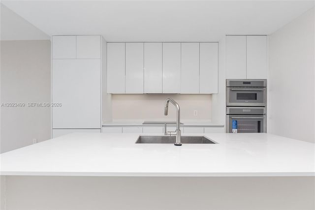 700 NE 24th St 4206, Miami, FL 33137