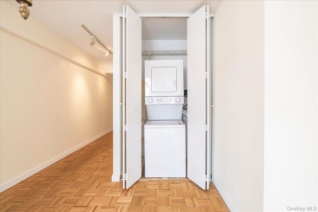 170 W Broadway 4H, Long Beach, NY 11561