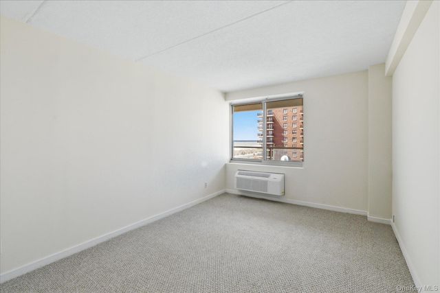 170 W Broadway 4H, Long Beach, NY 11561