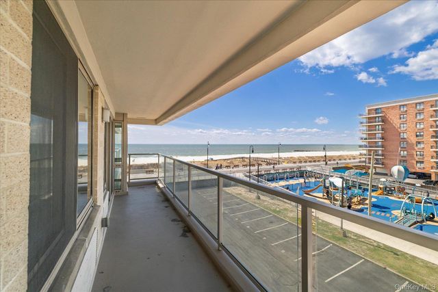 170 W Broadway 4H, Long Beach, NY 11561