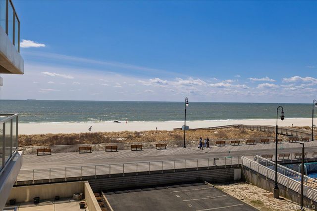 170 W Broadway 4H, Long Beach, NY 11561