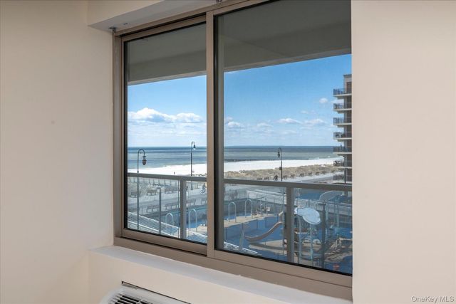 170 W Broadway 4H, Long Beach, NY 11561