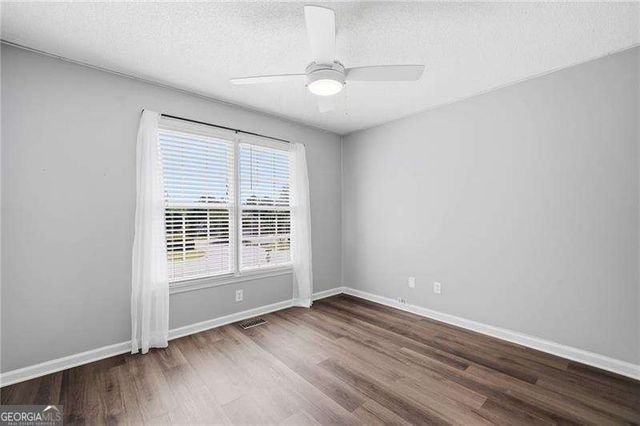 13 Lamplighter Cove NW, Cartersville, GA 30120