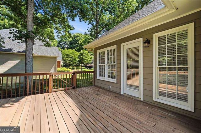 13 Lamplighter Cove NW, Cartersville, GA 30120
