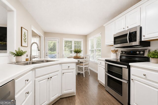 13 Lamplighter Cove NW, Cartersville, GA 30120