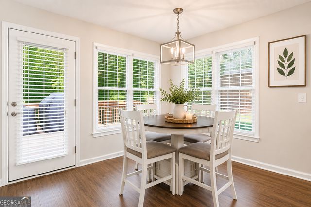 13 Lamplighter Cove NW, Cartersville, GA 30120