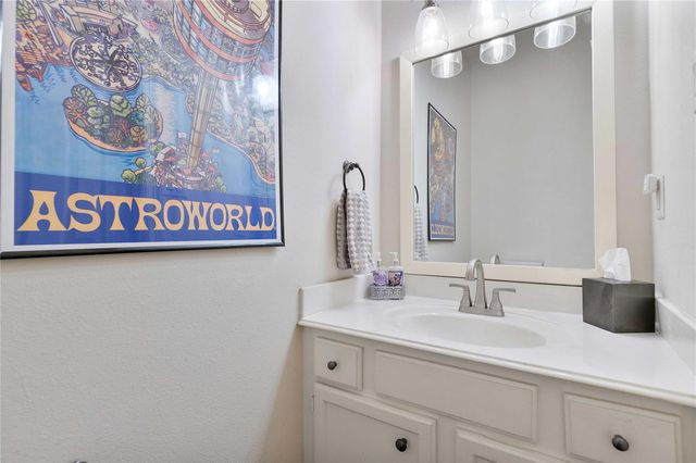 4001 Tanglewilde Street 1103, Houston, TX 77063