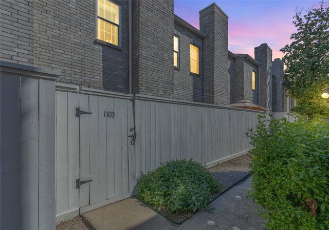 4001 Tanglewilde Street 1103, Houston, TX 77063