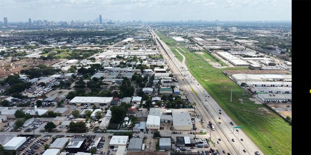 4001 Tanglewilde Street 1103, Houston, TX 77063