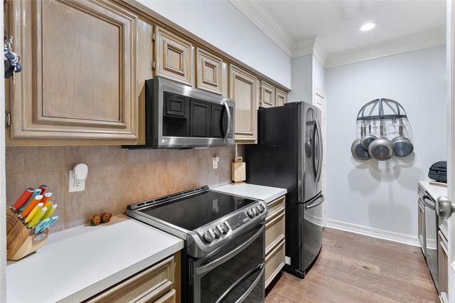 4001 Tanglewilde Street 1103, Houston, TX 77063