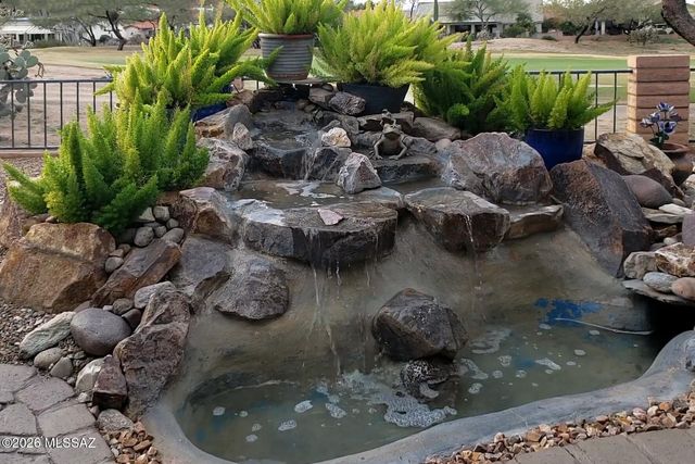 1329 N Birds Nest Road, Green Valley, AZ 85614