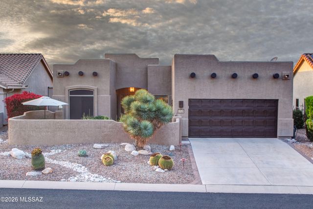 1329 N Birds Nest Road, Green Valley, AZ 85614