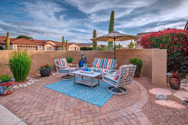 1329 N Birds Nest Road, Green Valley, AZ 85614