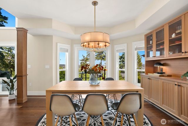 3021 70th Avenue SE, Mercer Island, WA 98040