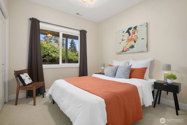 3021 70th Avenue SE, Mercer Island, WA 98040