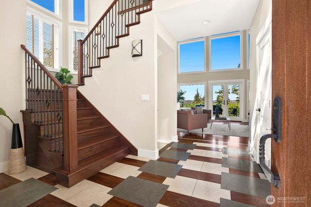 3021 70th Avenue SE, Mercer Island, WA 98040