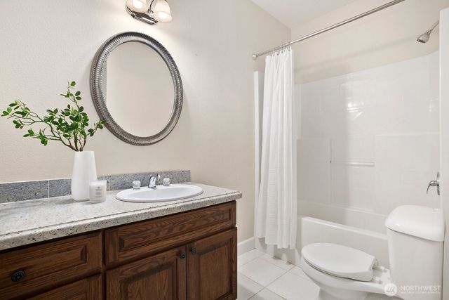 3021 70th Avenue SE, Mercer Island, WA 98040