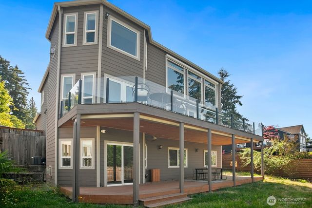 3021 70th Avenue SE, Mercer Island, WA 98040