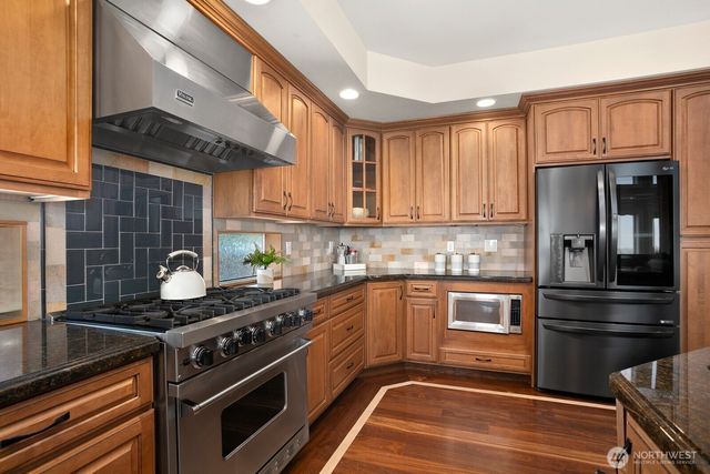 3021 70th Avenue SE, Mercer Island, WA 98040