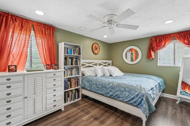 1638 Dollivor Drive, Columbus, OH 43235