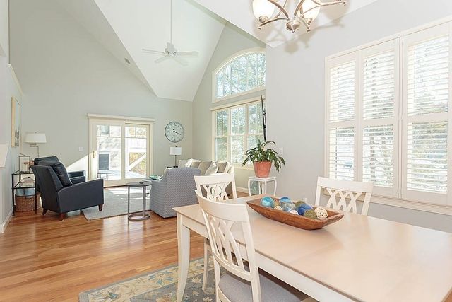 20 White Oaks Lane 20, Reading, MA 01867