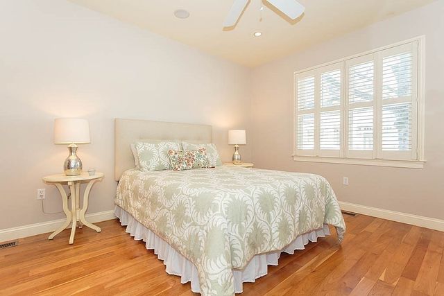 20 White Oaks Lane 20, Reading, MA 01867