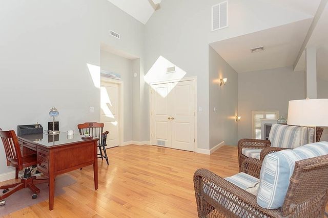 20 White Oaks Lane 20, Reading, MA 01867