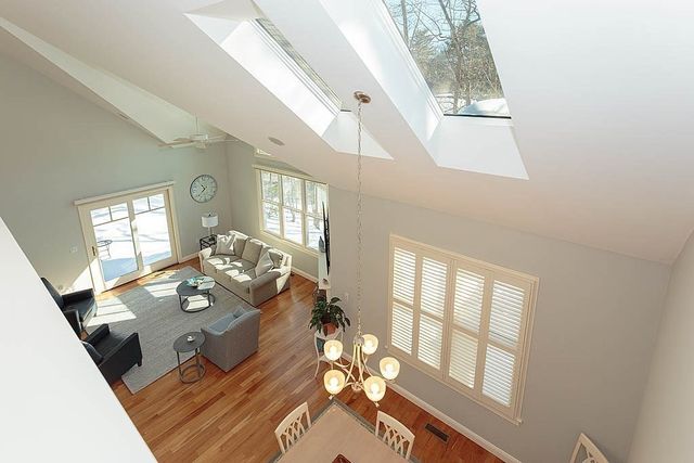 20 White Oaks Lane 20, Reading, MA 01867