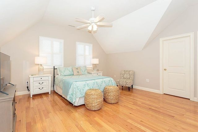 20 White Oaks Lane 20, Reading, MA 01867