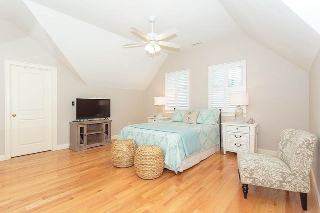 20 White Oaks Lane 20, Reading, MA 01867