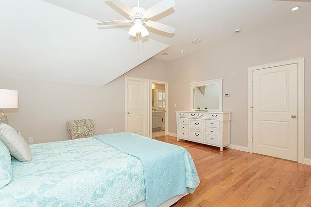 20 White Oaks Lane 20, Reading, MA 01867