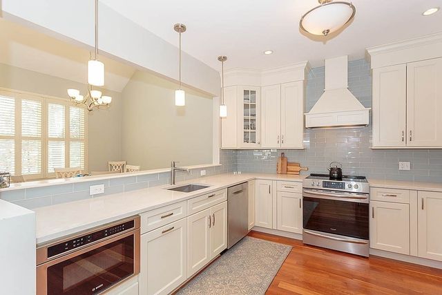 20 White Oaks Lane 20, Reading, MA 01867