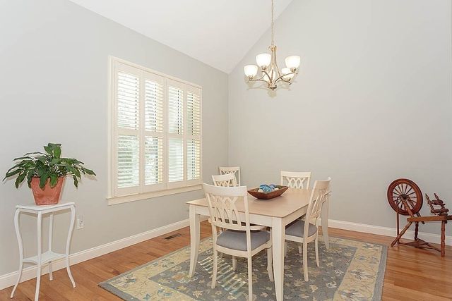 20 White Oaks Lane 20, Reading, MA 01867