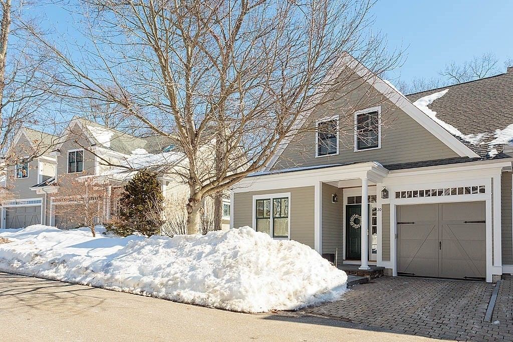 20 White Oaks Lane 20, Reading, MA 01867