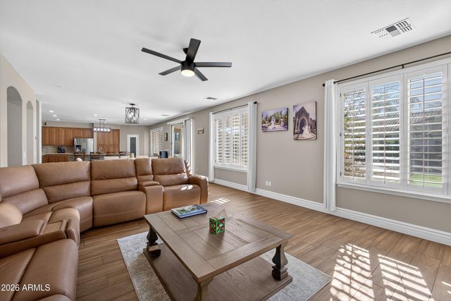 2935 E WESTCHESTER Drive, Chandler, AZ 85249