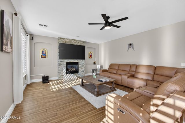 2935 E WESTCHESTER Drive, Chandler, AZ 85249