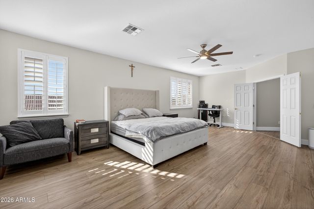 2935 E WESTCHESTER Drive, Chandler, AZ 85249