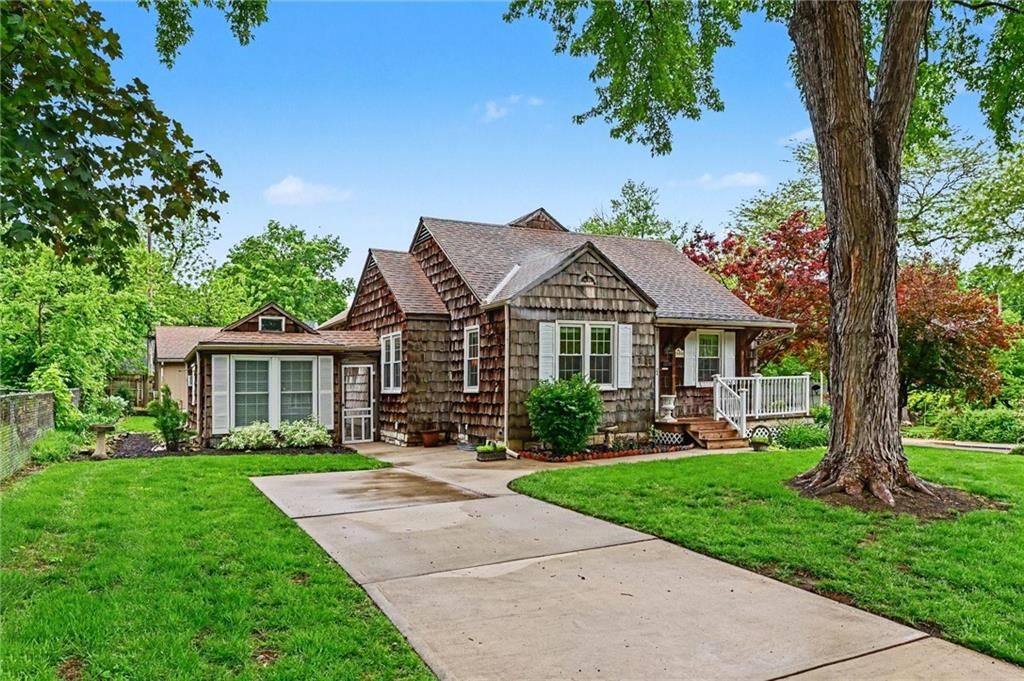 7800 Hardy Street, Overland Park, KS 66204