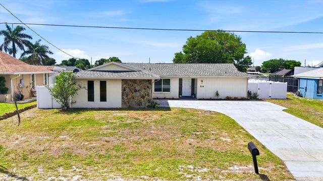 814 ELLICOTT CIRCLE NW, Port Charlotte, FL 33952
