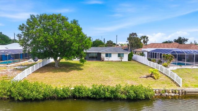 814 ELLICOTT CIRCLE NW, Port Charlotte, FL 33952